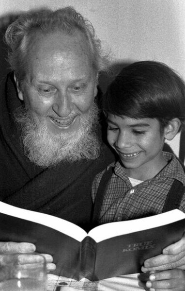 File:David-berg-rick-rodriguez-tk-SHW 58A.PCX.jpg